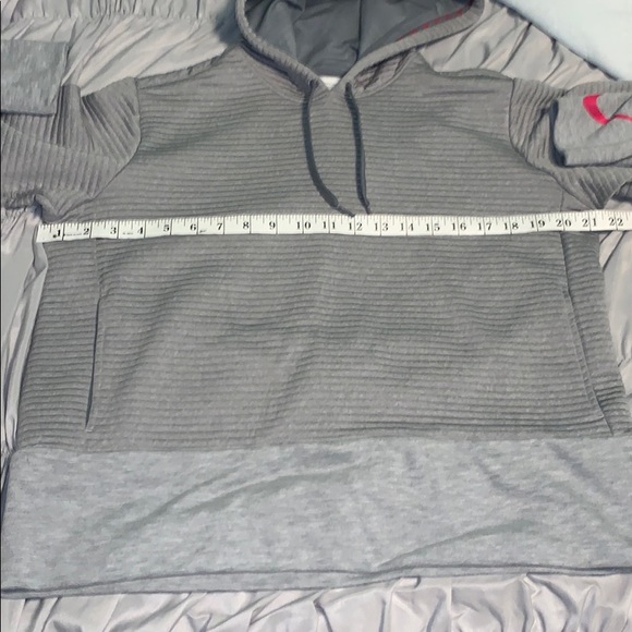 Nike Women’s Gray Dri Fit Quilted Hoodie Medium - Picture 5 of 8